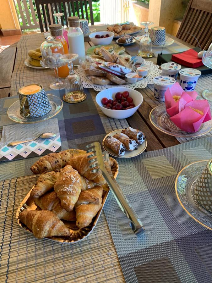 B&B Villa Tersius Trezzano sul Naviglio Exteriör bild
